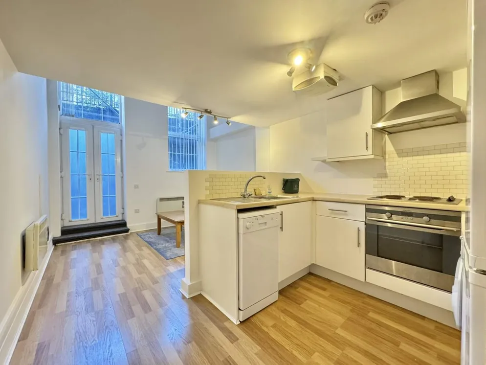 Property carousel item 4