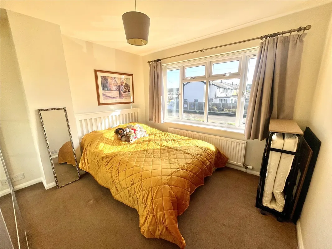Glebe Drive, Rayleigh, Essex, SS6