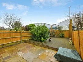 Robinia Road, Broxbourne thumb 3