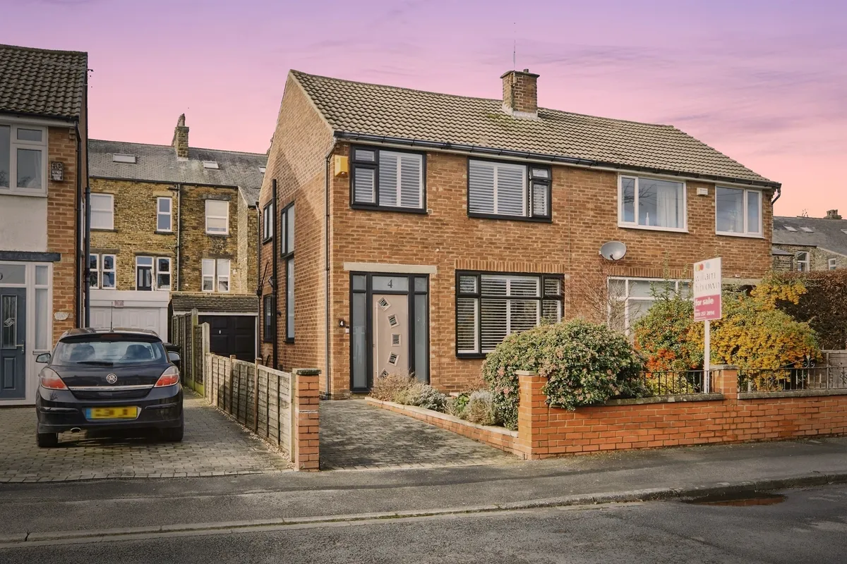 Arncliffe Garth, Farsley, PUDSEY