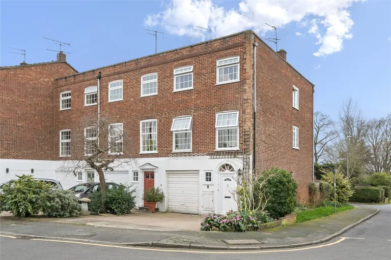 Blenheim Gardens, Kingston upon Thames, KT2