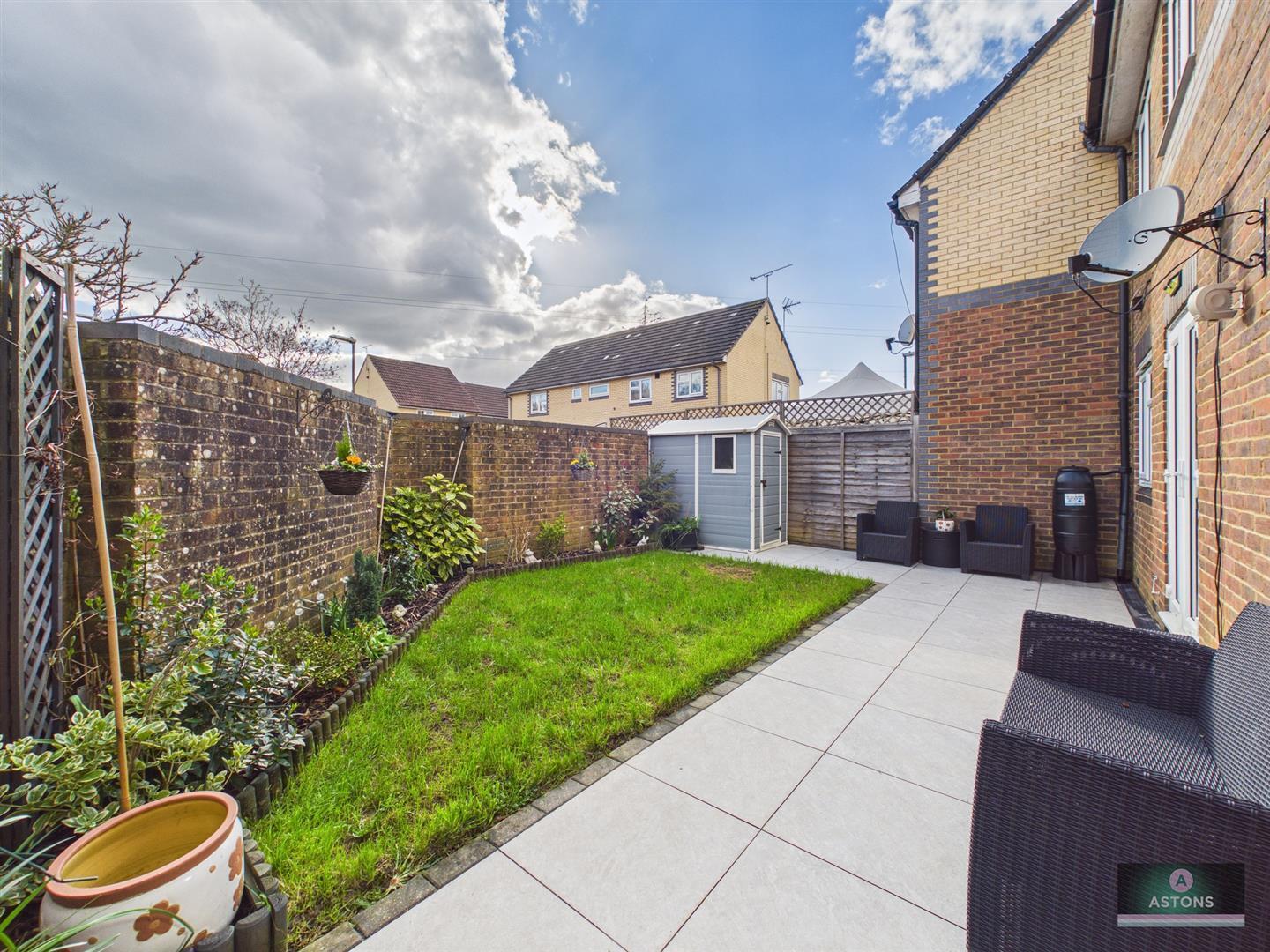 Proctor Close, Maidenbower Image 11