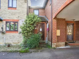 Brackenwood Crescent, Bury St. Edmunds thumb 2