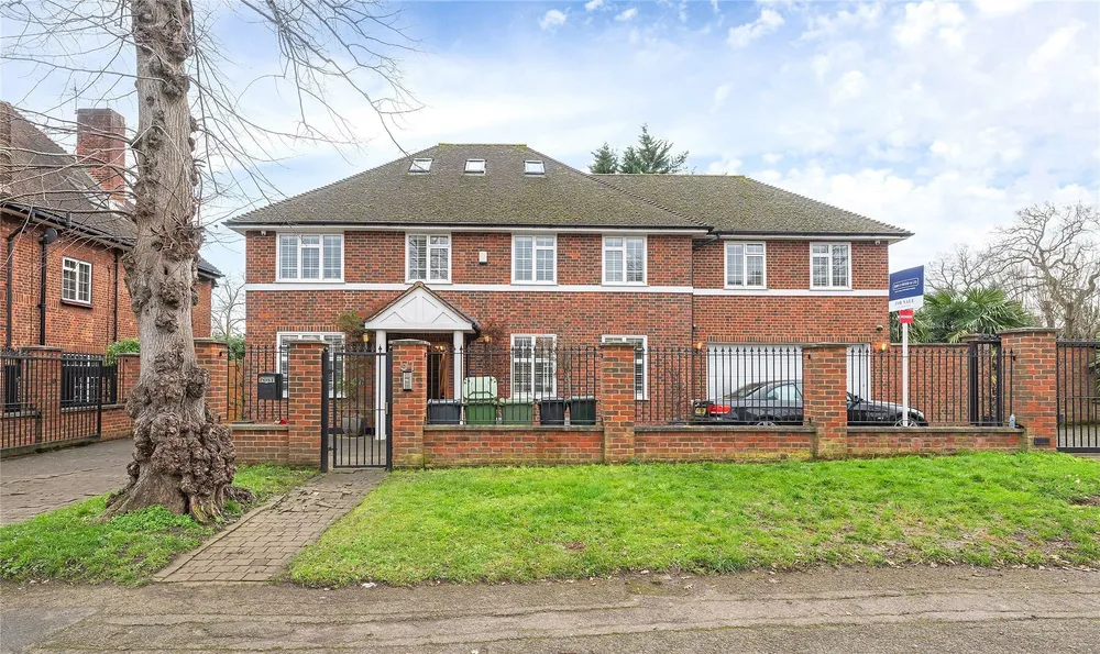 Lawrie Park Avenue, London, SE26
