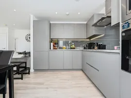 Devonshire Close, Grays thumb 3