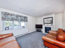 Dove Close, Newport Pagnell thumb 3