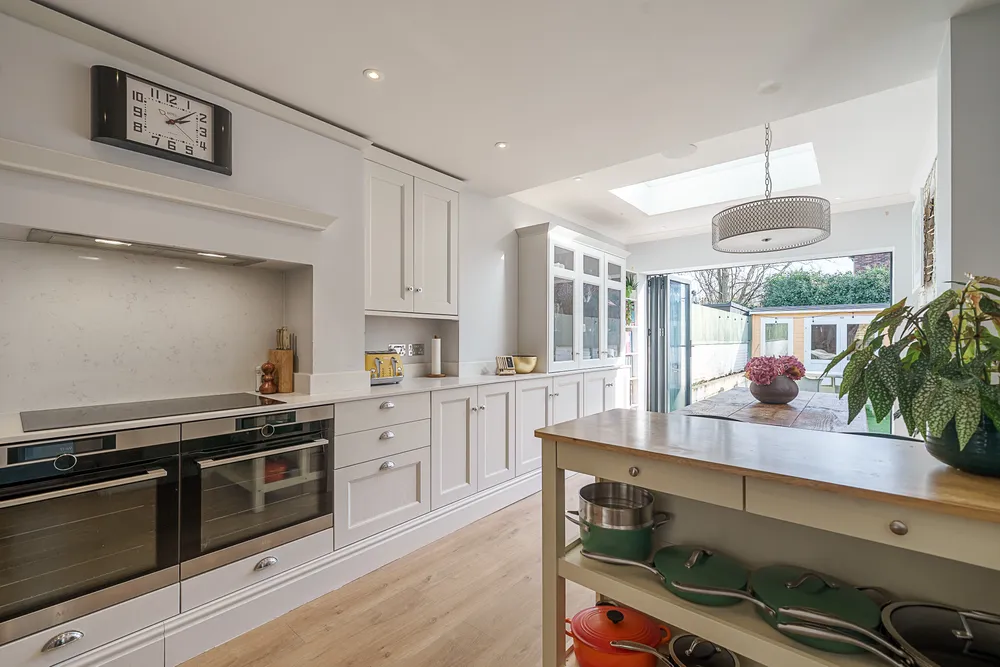 York Road, Brentford, TW8