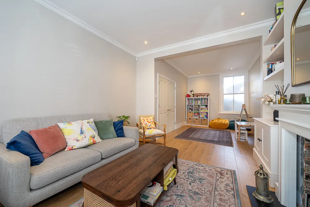York Road, Brentford, TW8