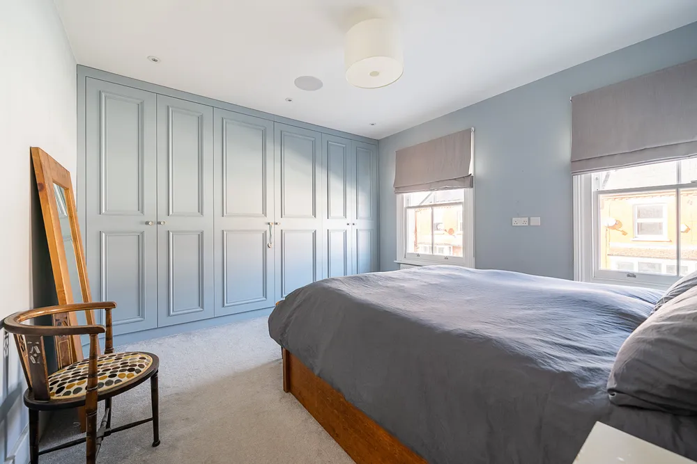 York Road, Brentford, TW8