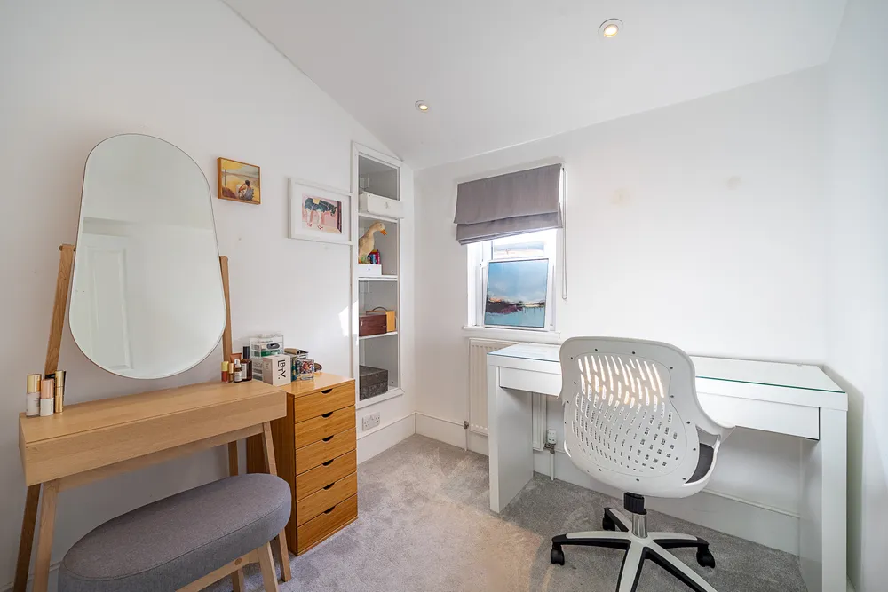 York Road, Brentford, TW8