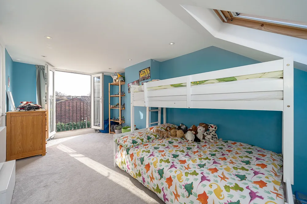 York Road, Brentford, TW8