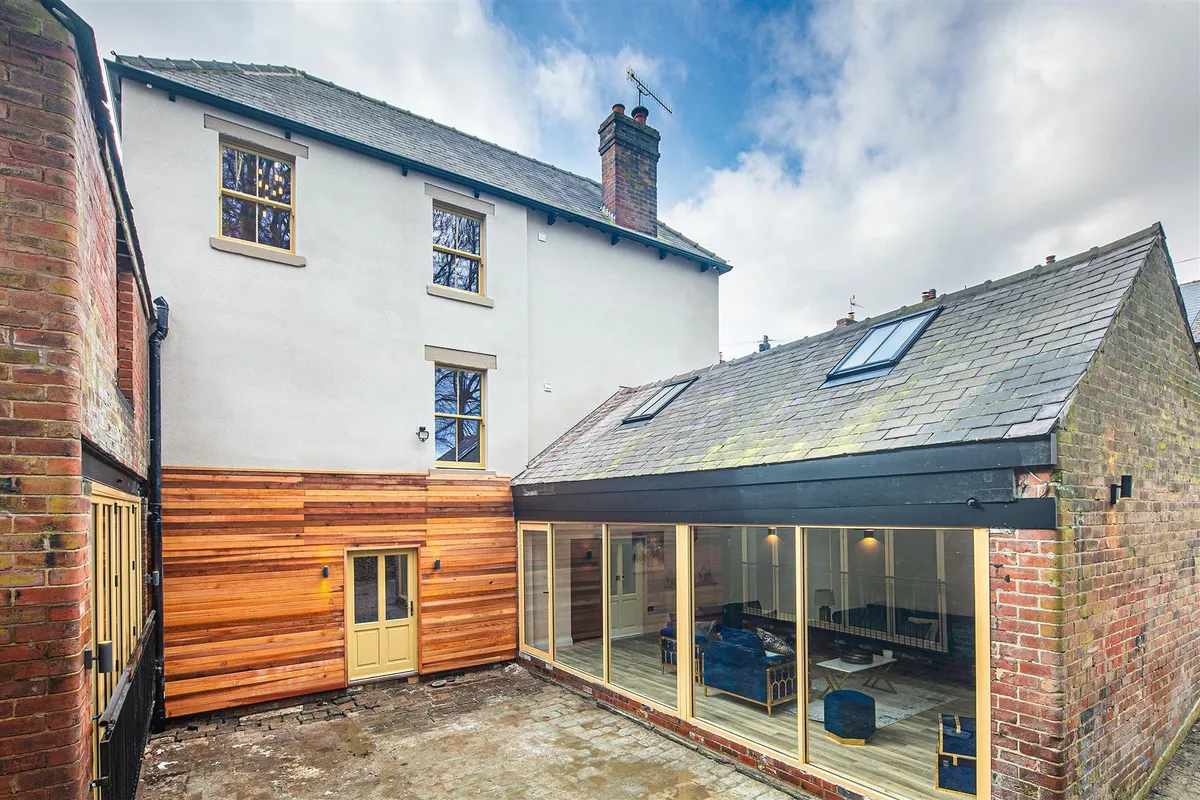 8 Sandbeck Place, Sharrowvale, S118XP