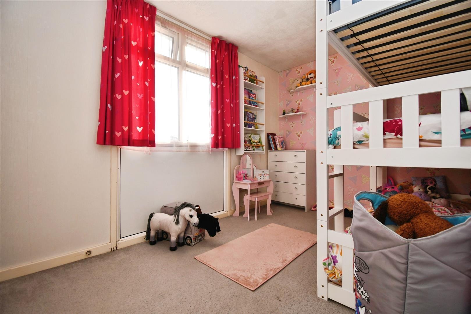 Newport Close, Hull Image 9