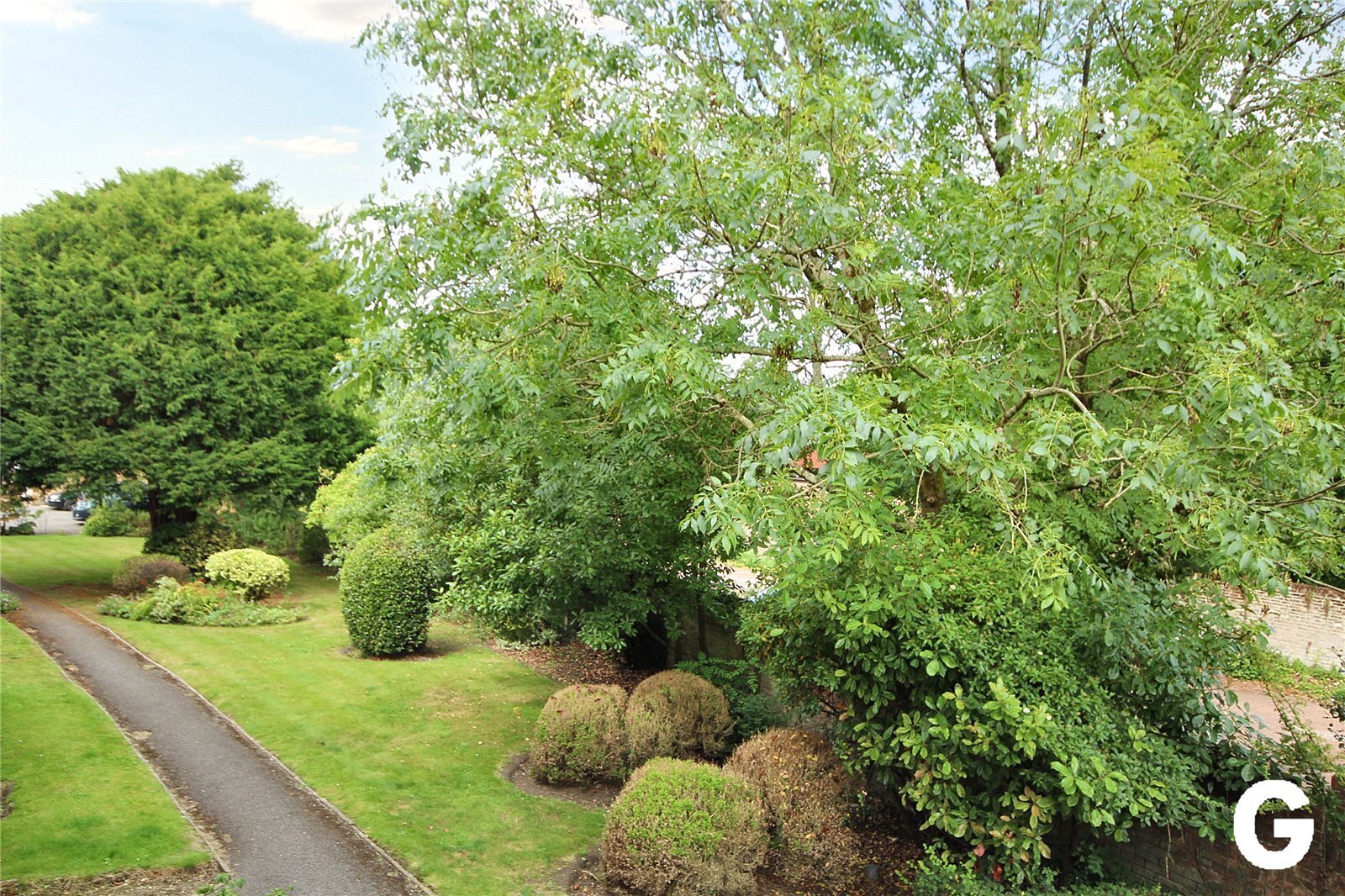 Bickerley Gardens, Ringwood, Hampshire, BH24 Image 4