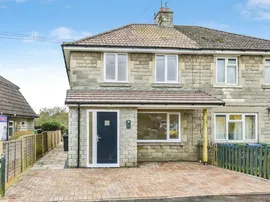 Oaklands, Chippenham photo