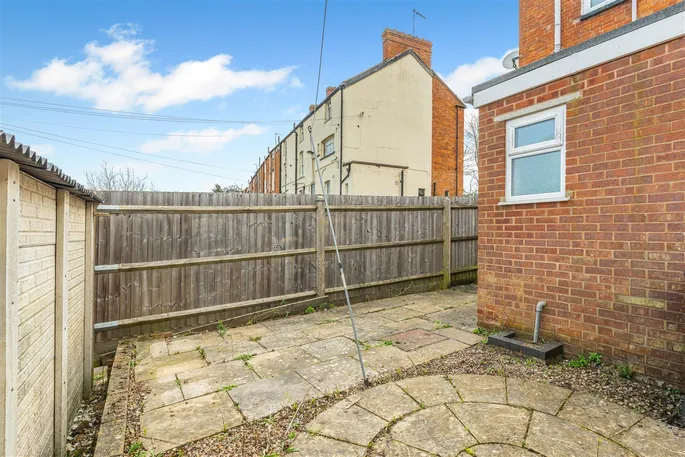 Property carousel image 13