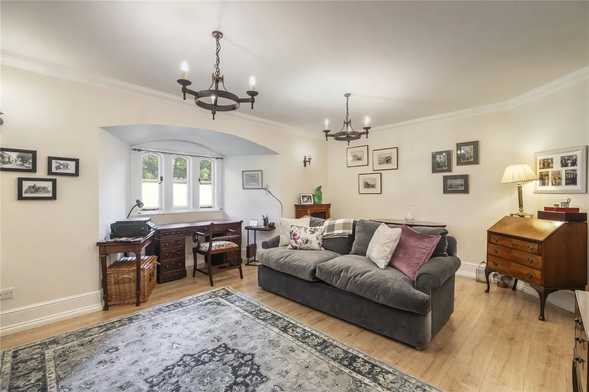 Abbey Hill, Netley Abbey, Southampton, Hampshire, SO31