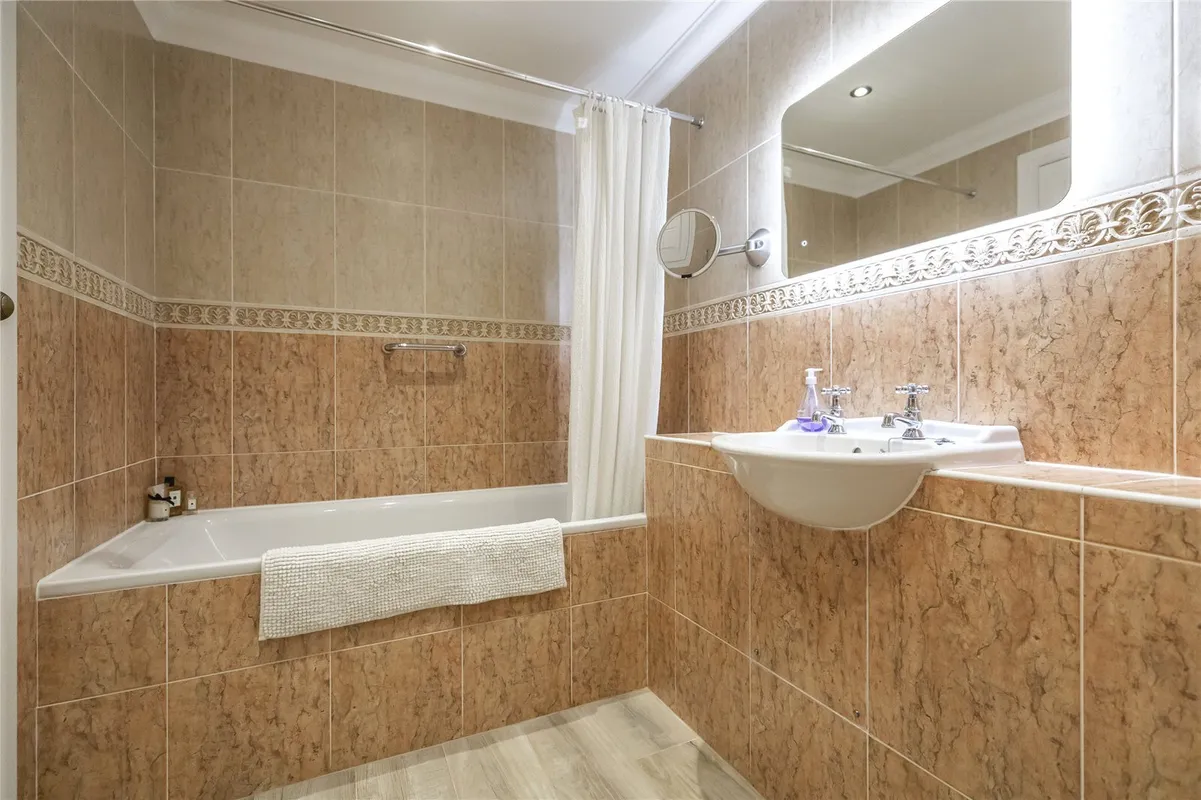 Abbey Hill, Netley Abbey, Southampton, Hampshire, SO31