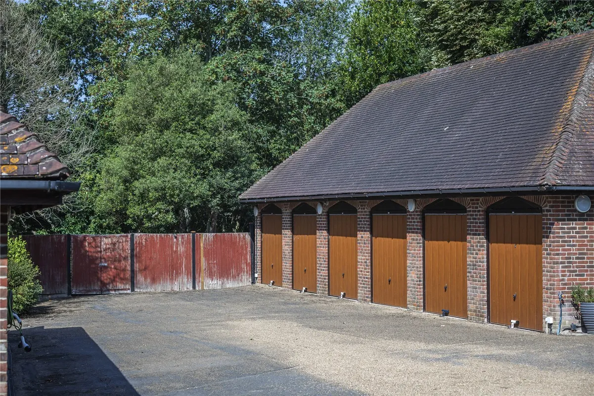 Abbey Hill, Netley Abbey, Southampton, Hampshire, SO31