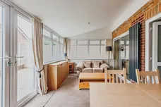 Vancouver Drive, Crawley
