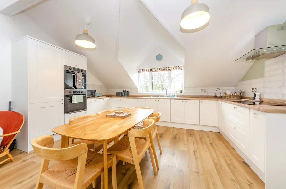 Ffordd Heulyn, Y Felinheli, Gwynedd, LL56