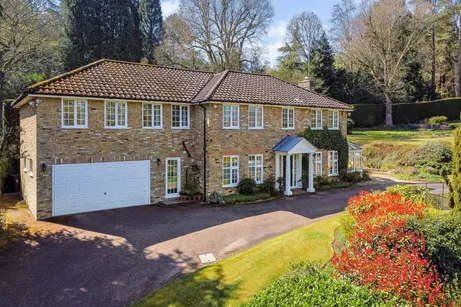 Star Hill Drive, Churt, Farnham, GU10