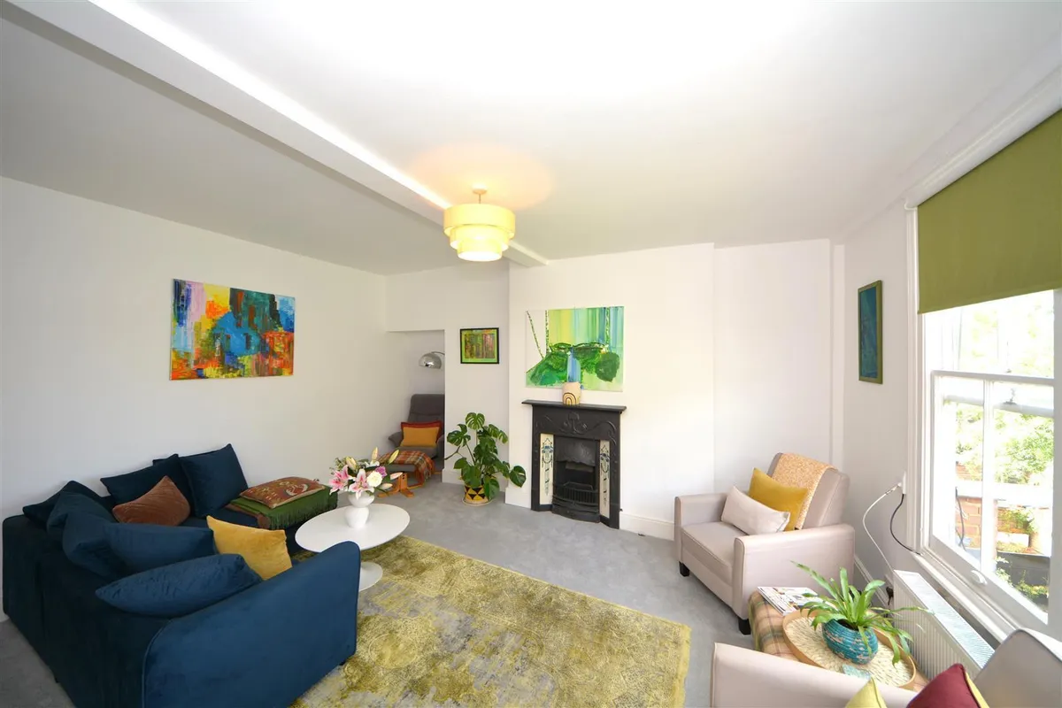 Kings Avenue, Muswell Hill, N10