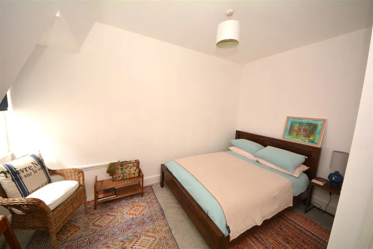 Kings Avenue, Muswell Hill, N10