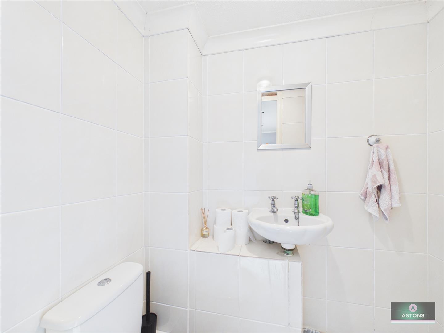 Brideake Close, Bewbush Image 7