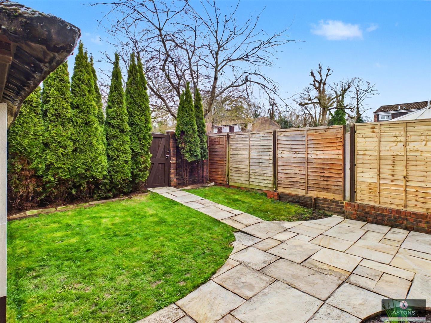 Brideake Close, Bewbush Image 15