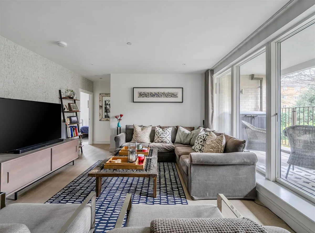The Avenue, London NW6