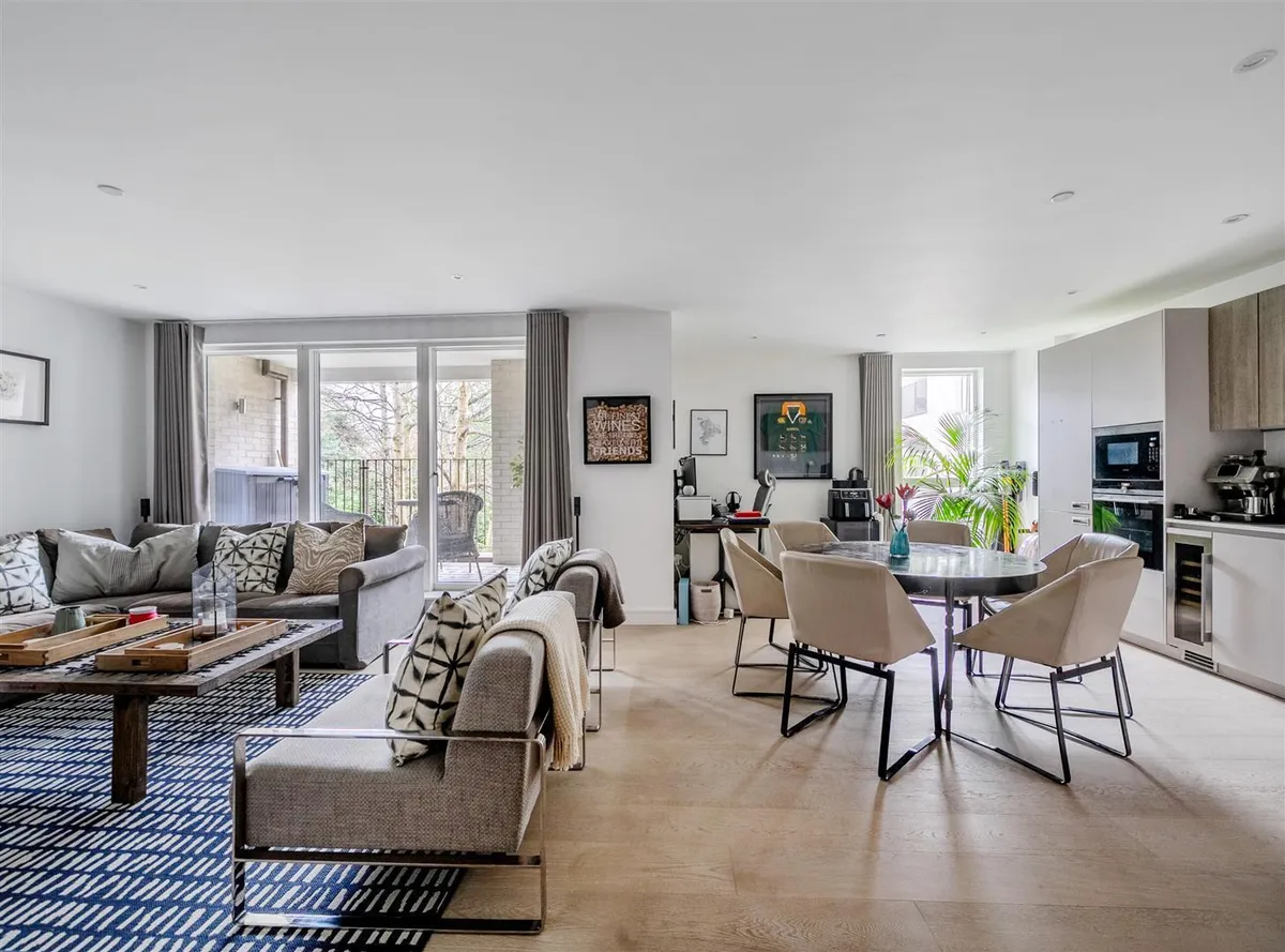 The Avenue, London NW6