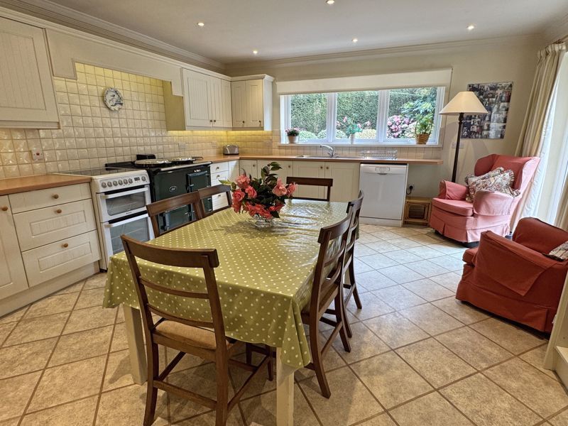 Station Road, Sidmouth Image 11