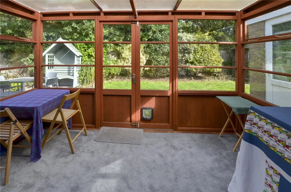 Property carousel item 8