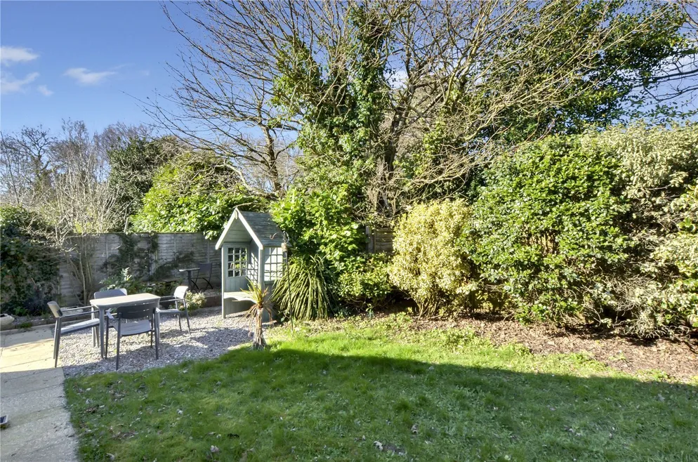 Property carousel item 15