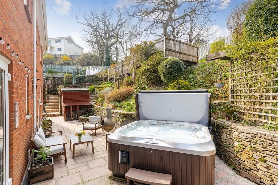 Property Image 28