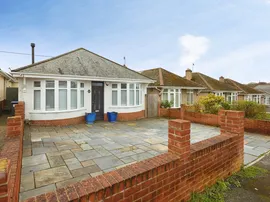 Greenwood Avenue, Laverstock, Salisbury photo