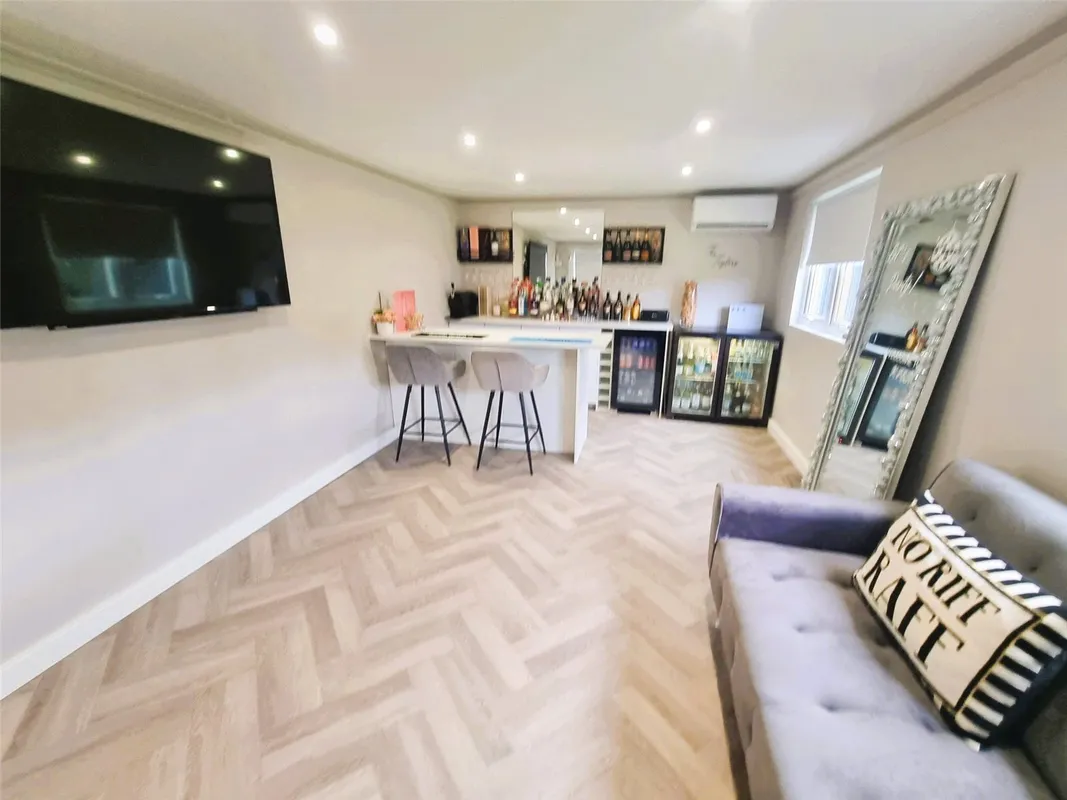 Cheapside East, Rayleigh, Essex, SS6