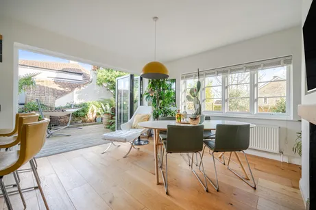 Greenhill Down, Alveston, BS35