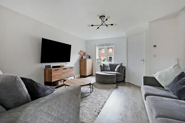 Hoadley Road, Horley, Surrey, RH6