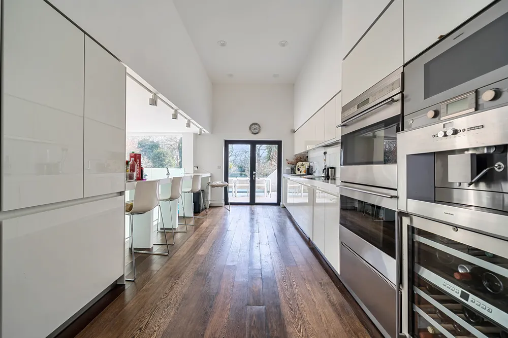 Onslow Gardens, London, N10