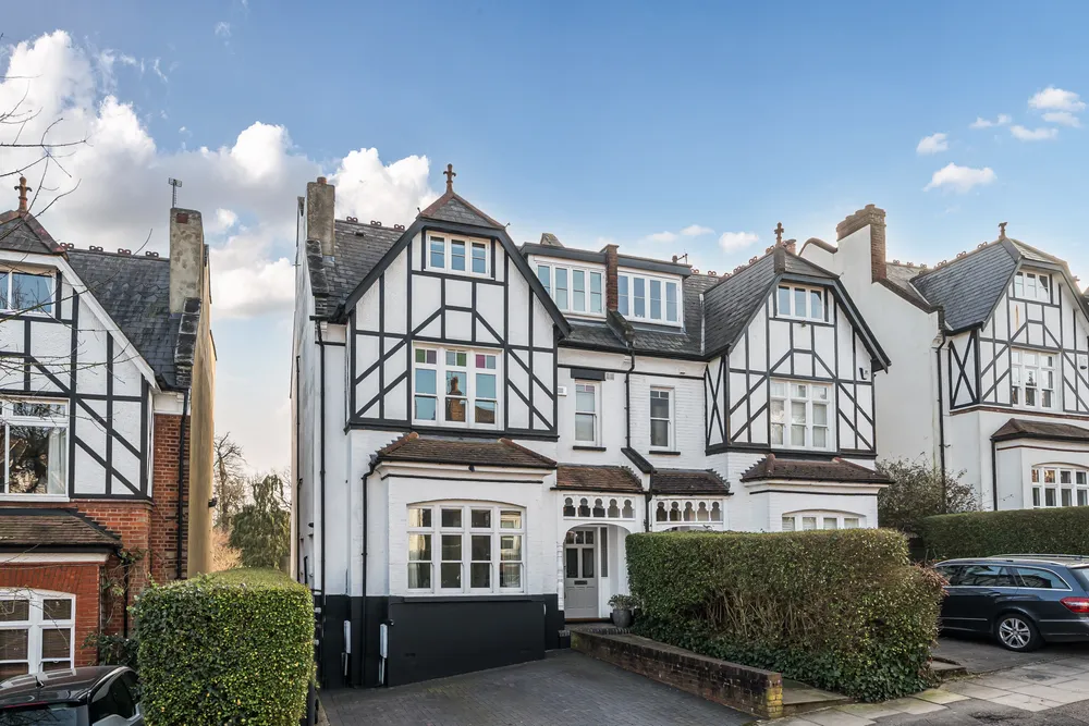 Onslow Gardens, London, N10