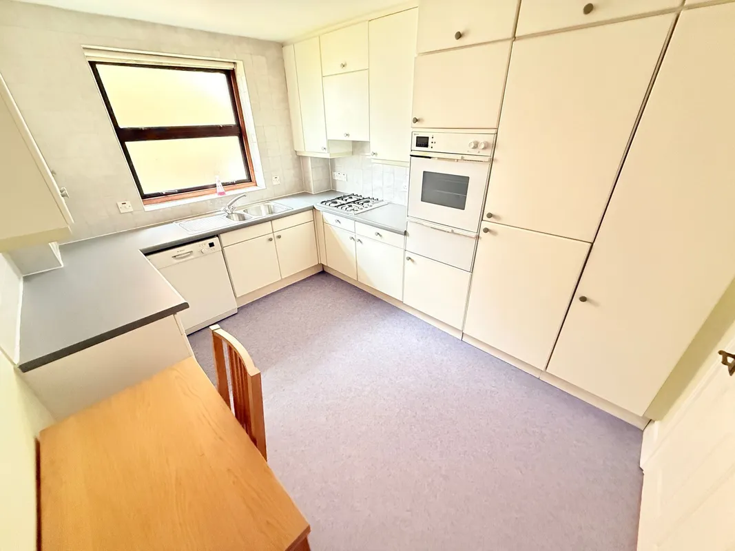Houndsden Road, Ashwood Lodge, N21