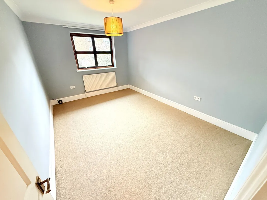 Houndsden Road, Ashwood Lodge, N21