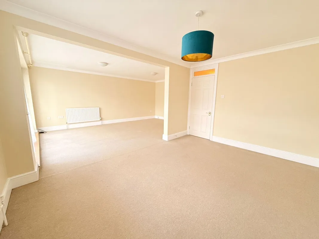 Houndsden Road, Ashwood Lodge, N21