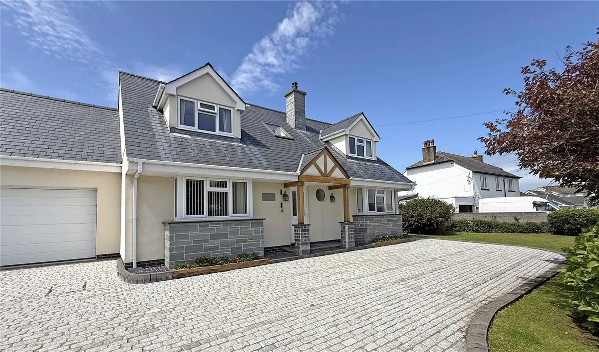 Lon St. Ffraid, Trearddur Bay, Holyhead, Isle of Anglesey, LL65