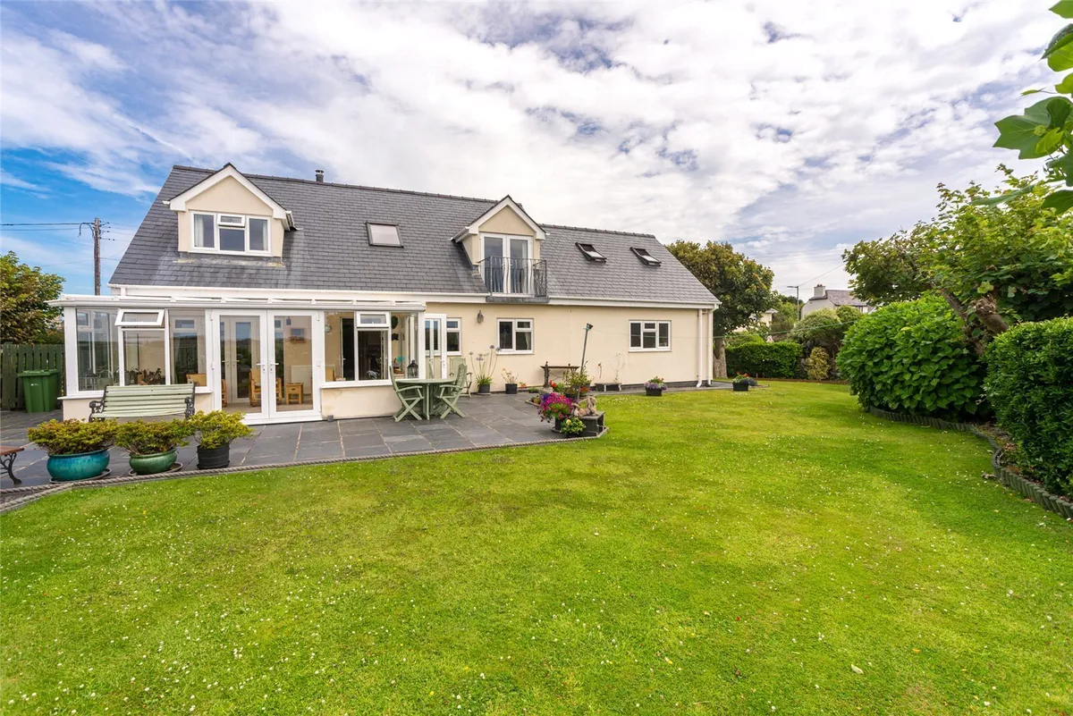 Lon St. Ffraid, Trearddur Bay, Holyhead, Isle of Anglesey, LL65