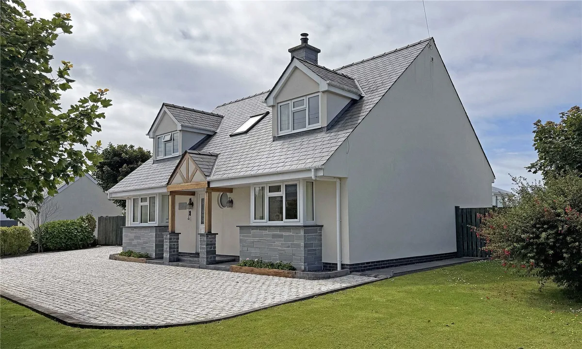Lon St. Ffraid, Trearddur Bay, Holyhead, Isle of Anglesey, LL65