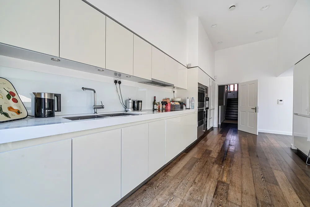 Onslow Gardens, London, N10