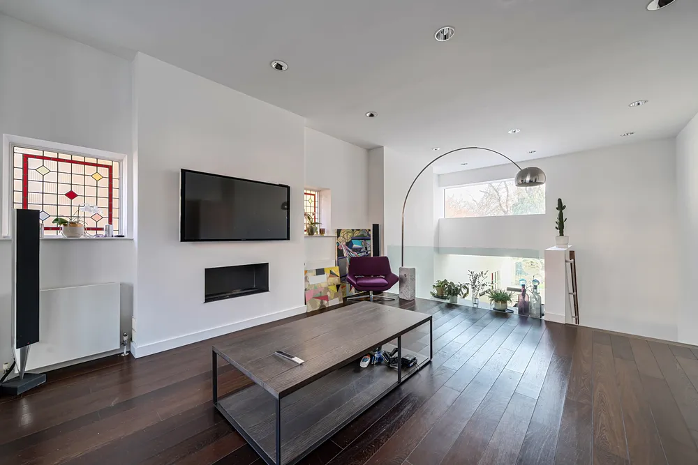 Onslow Gardens, London, N10